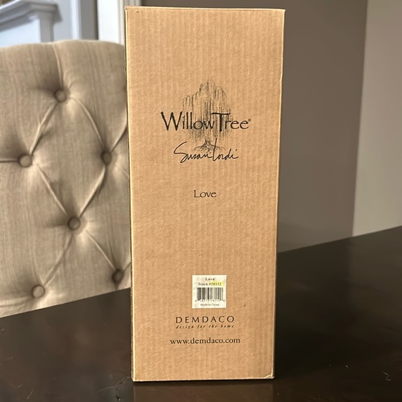 Demdaco Willow Tree #26112 Love by Susan Lordi NIB - Retired - Picture 4 of 12